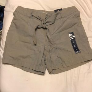 NWT size 6 shorts